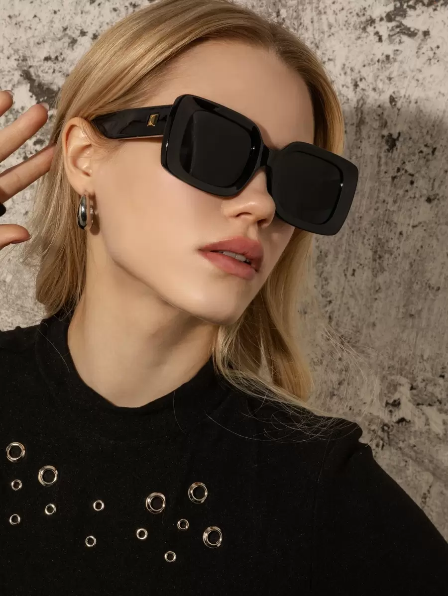 1pc Women's Vintage Square Oversized Candy Color Stud Decor Casual Simple European & American Ins Style Outdoor Travel Fashion Glasses, Suitable For Daily & Holiday Wear Beach Accessories For Women Glasses Shades Basics Fall Winter Women Outfits Clothes Business Casual Gifts For Summer Beach Vacation,Outdoor,Travel