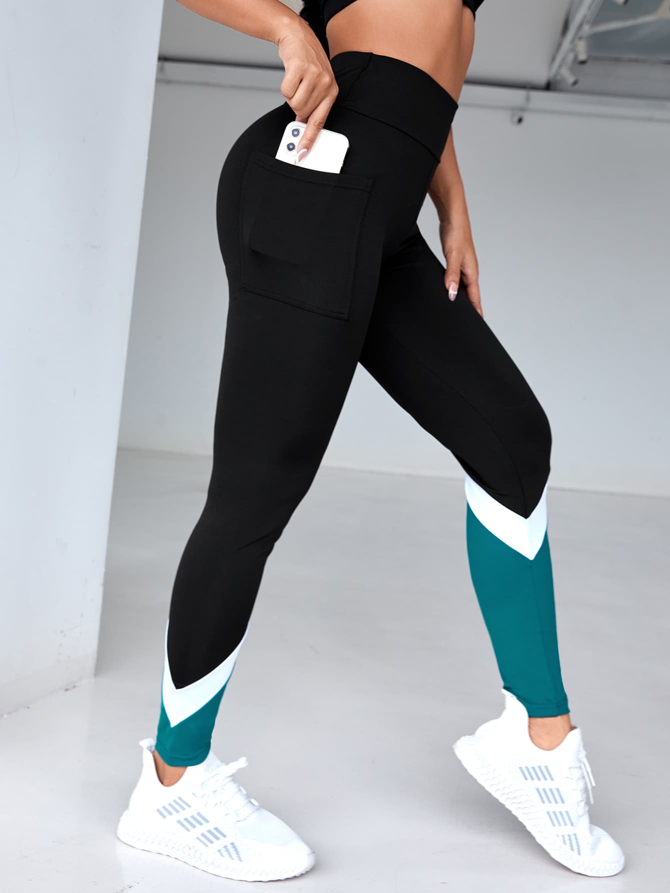 SHEIN Sport Studio Leggings da yoga Ti-Panel Chevron Senza cuciture morbido traspirante Collant a compressione