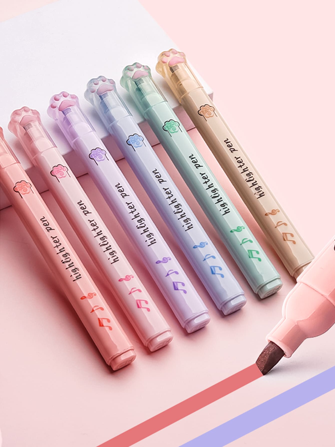 6pcs Cat Paw & Slogan Graphic Highlighter Pen