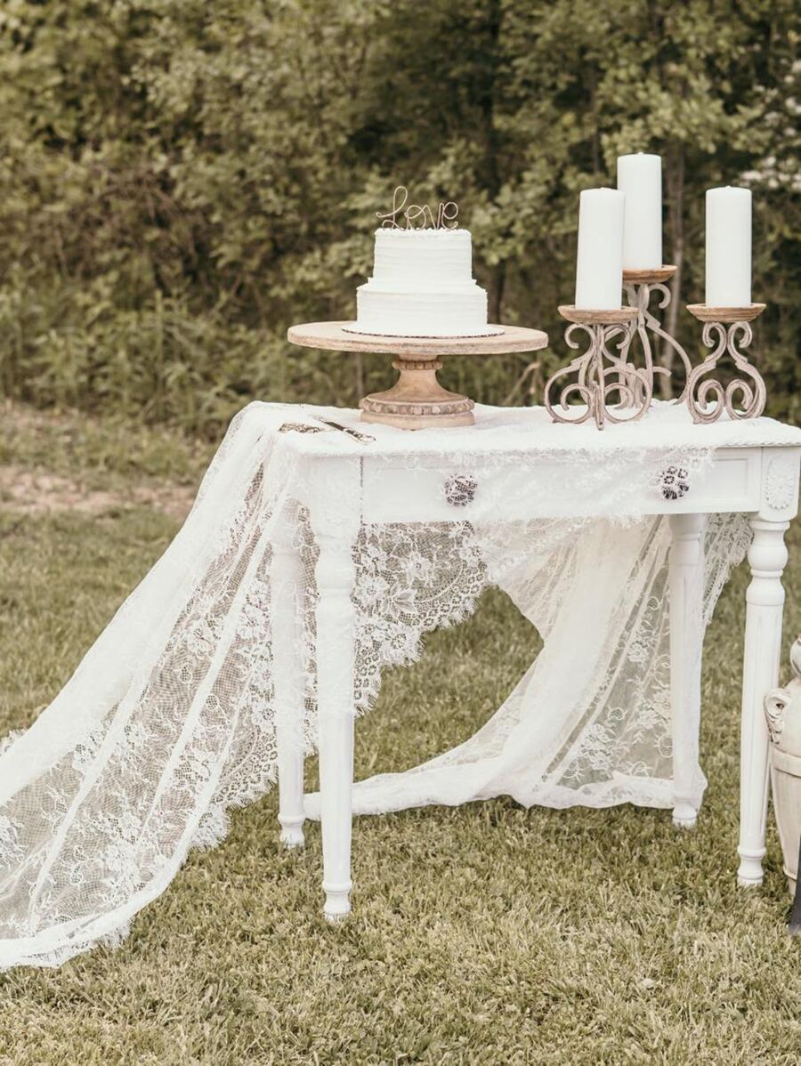 One Piece Of White Lace Wedding Tablecloth