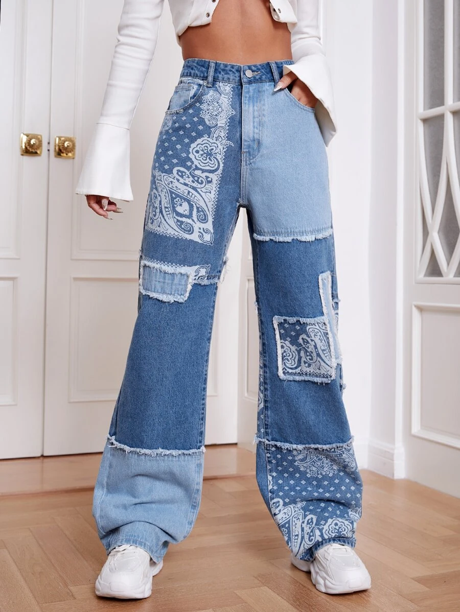 SHEIN EZwear Jeans tipo boyfriend con estampado de paisley con estampado de retazo