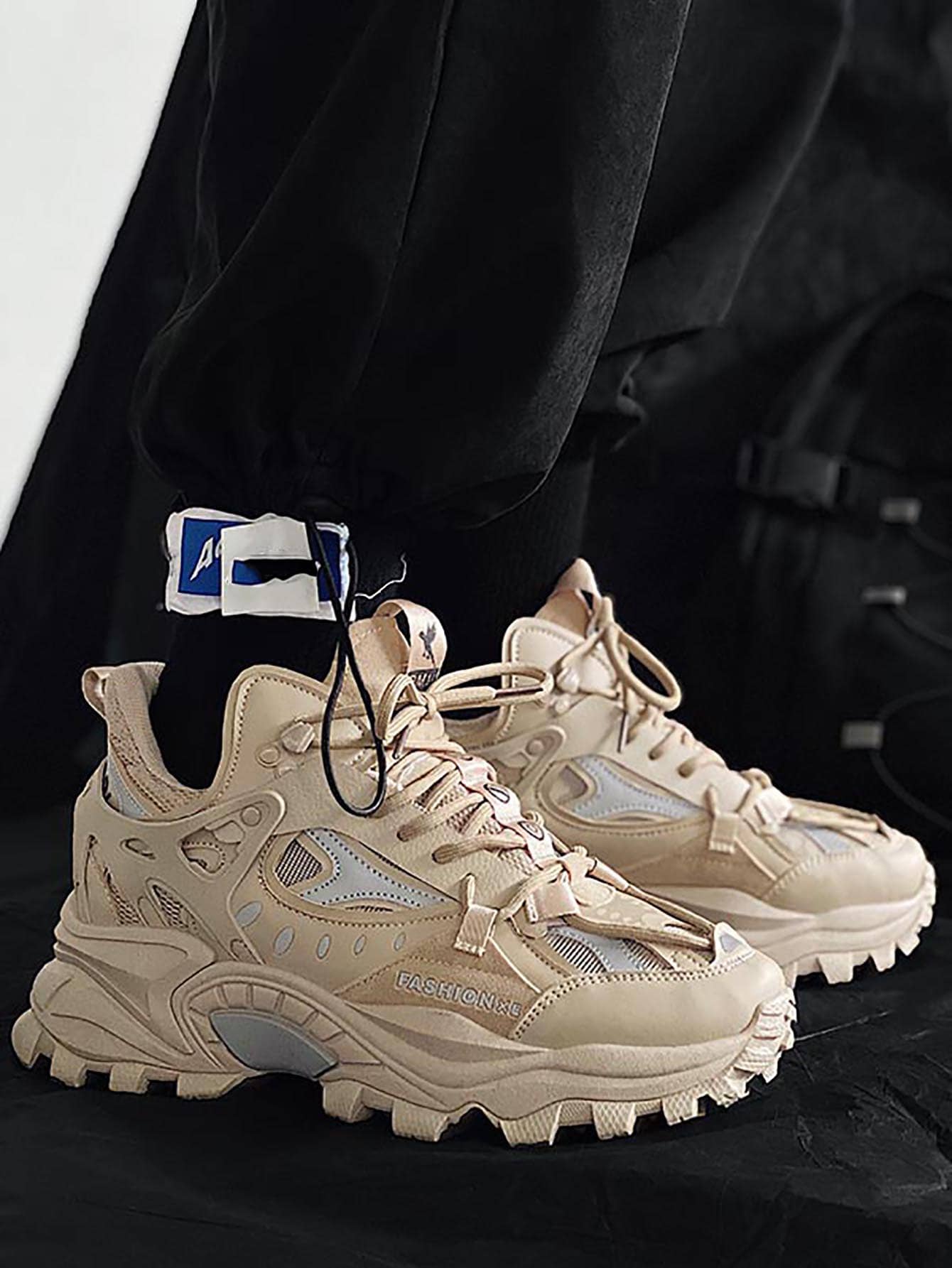 Men Letter Graphic Lace-Up Front Chunky Sneakers School Shoes