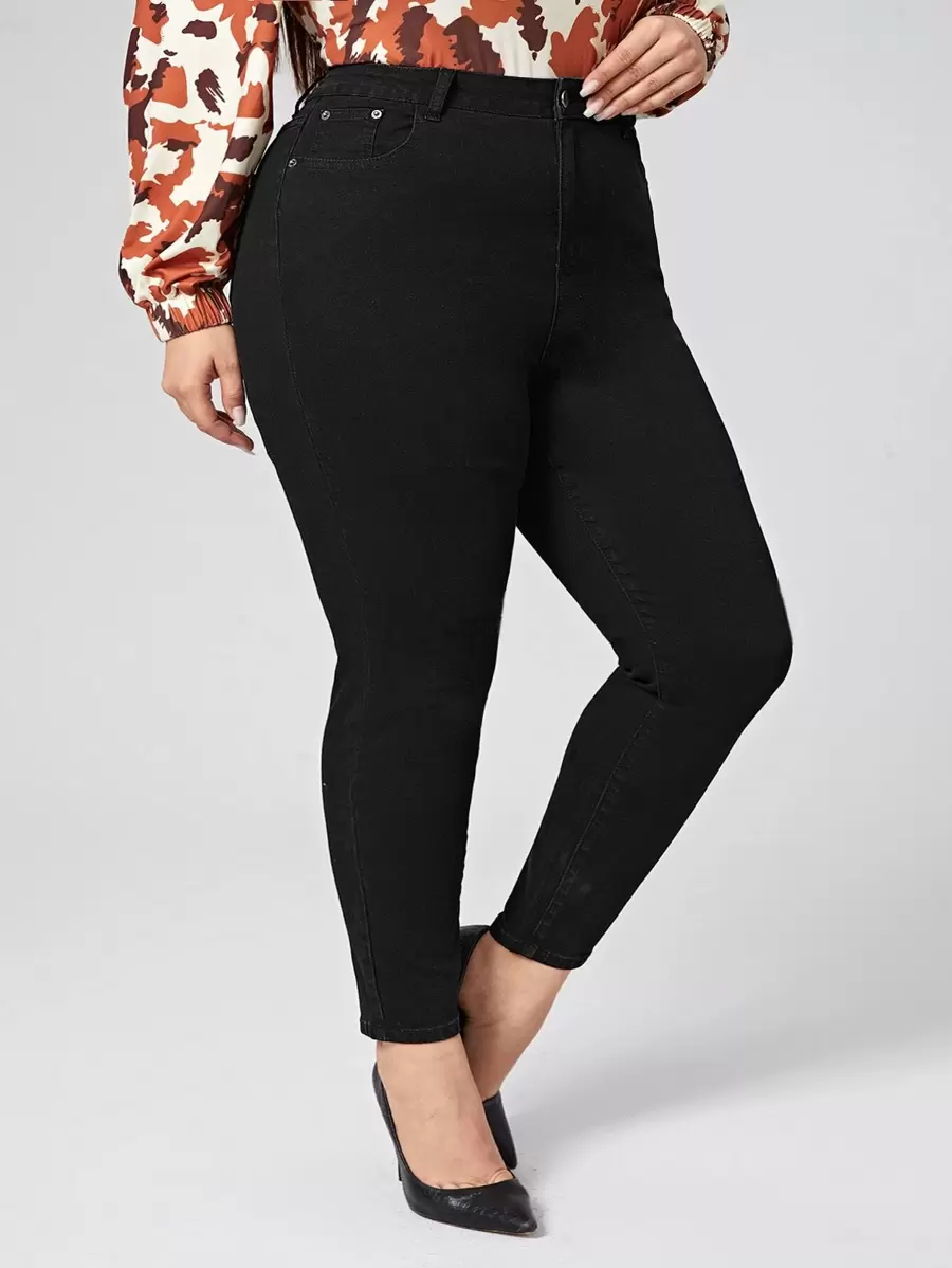 Plus Size Front Button Pocket Simple Denim Jeans, Casual Everyday Wear