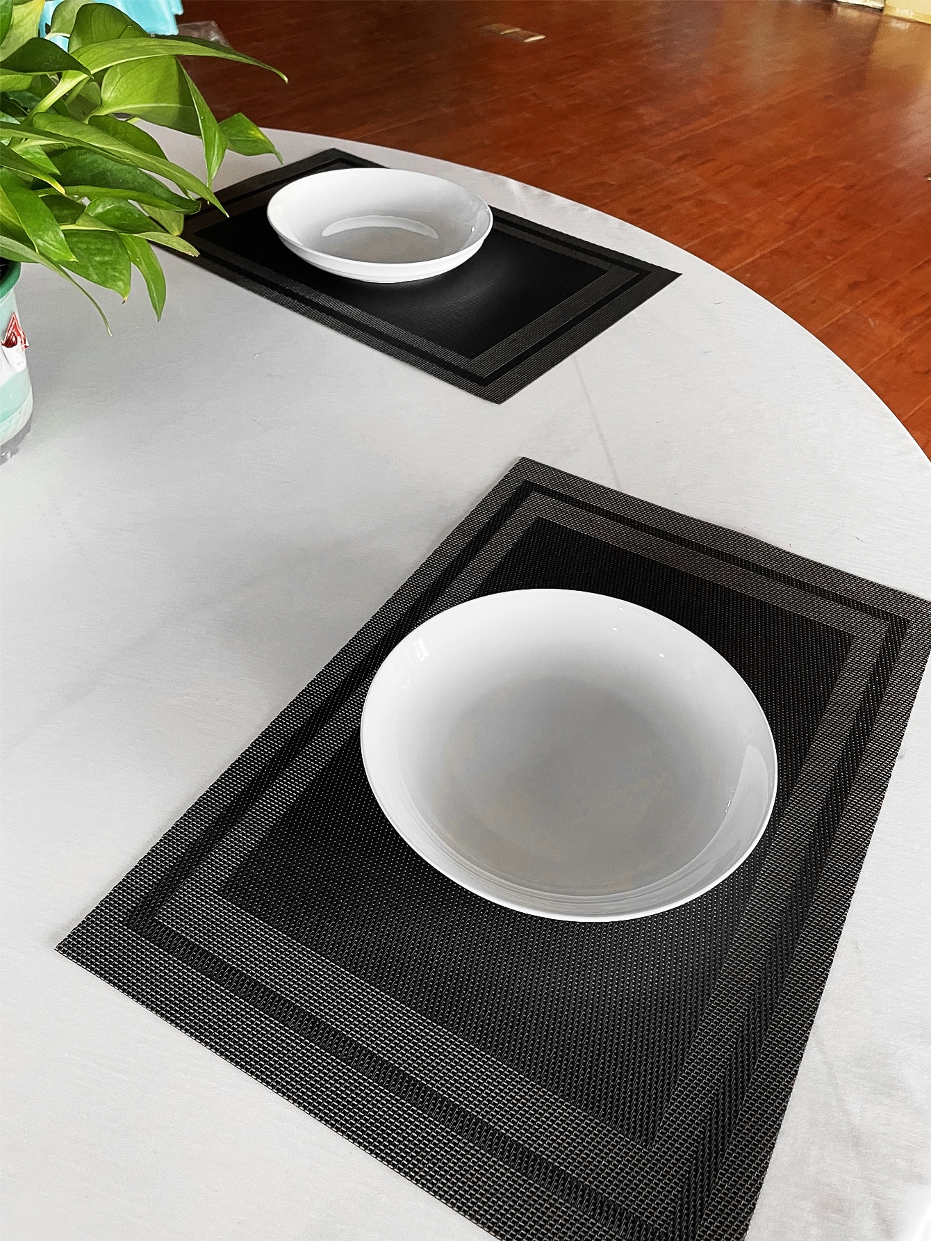 1pc Modern Elegant PVC Placemat, Dining Table Mat, Cafe Antislip Hot