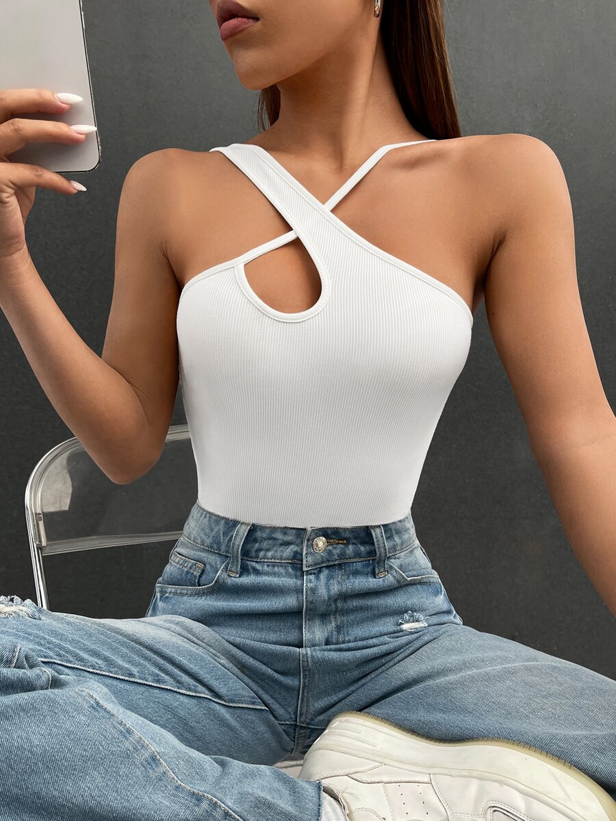 SHEIN EZwear Crisscross Front Top