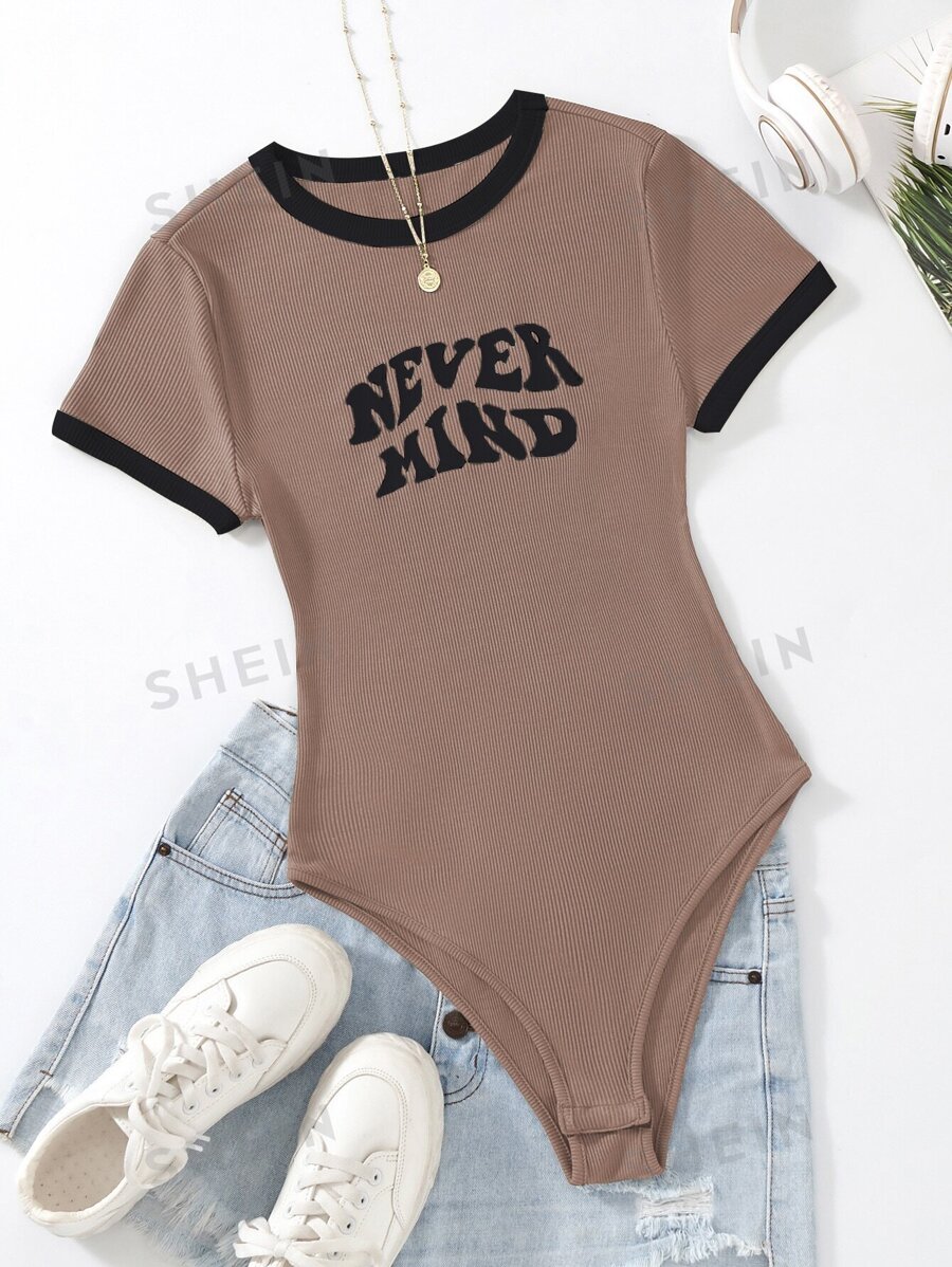 Flirla Body con estampado de slogan ribete en contraste