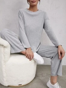 Gris pâle