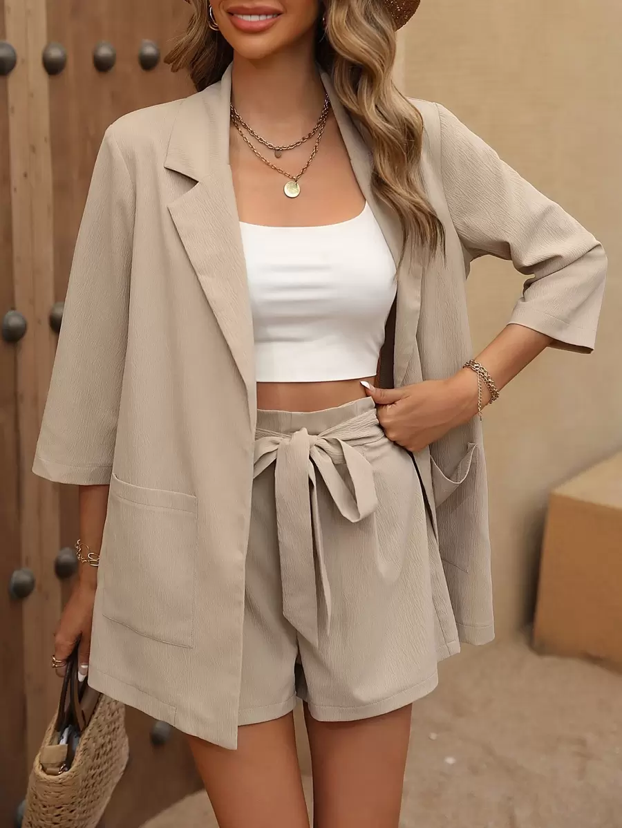 SHEIN Clasi de cuello con solapa con parte delantera abierta Blazer con Shorts con cinturón