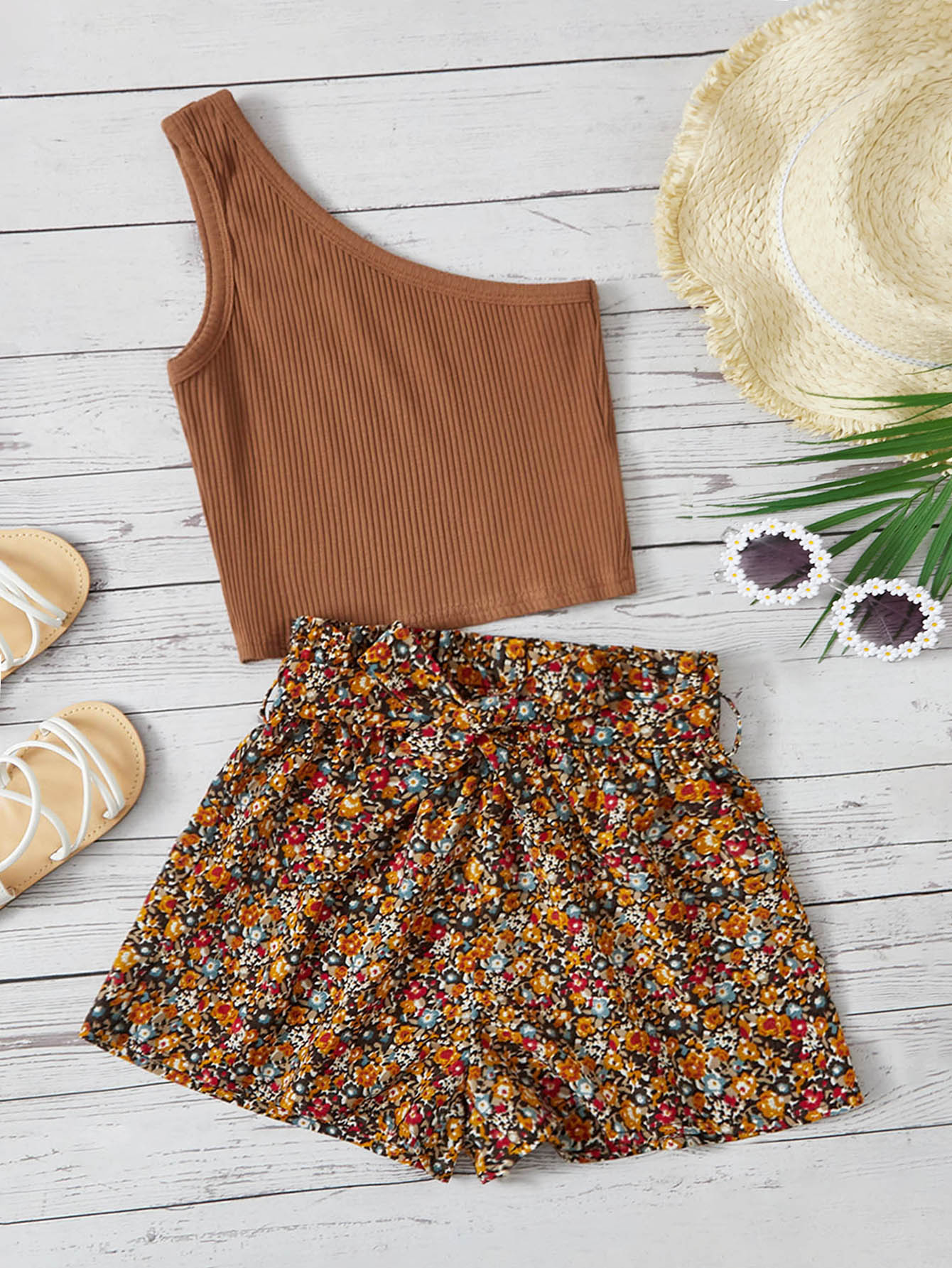 Set de 2 piezas con top de tirantes de unicolor de punto y shorts con estampado floral ditsy para niñas jóvenes