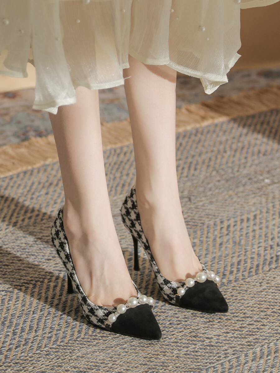 Women Houndstooth Pattern Faux Pearl Decor Point Toe Pyramid Heeled Pumps Elegant Fabric Court Pumps