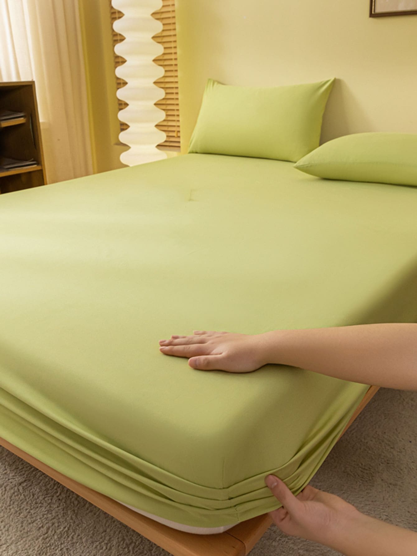 1pc Green Fitted Sheet, Minimalist Fabric Fitted Bottom Sheet For Home