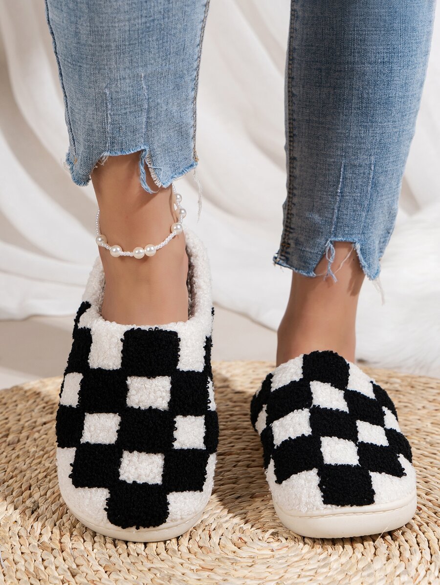 Sapatos Femininos de Casa de Padronagem xadrez, Chinelos Confortáveis Casuais e Fofos com Ponta Fechada, para Uso Interno no Quarto, xadrez Preto e Branco, Outono e Inverno