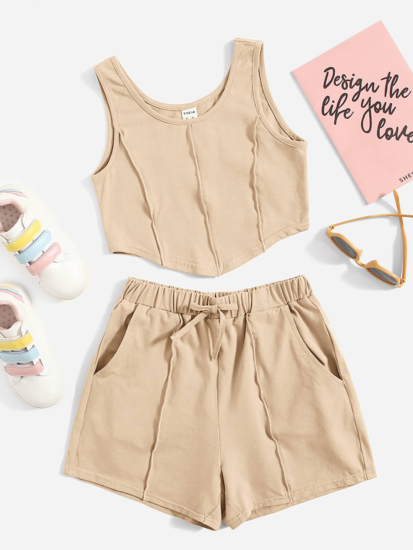 SHEIN Girls Seam Detail Bandana Hem Tank Top & Tie Front Shorts