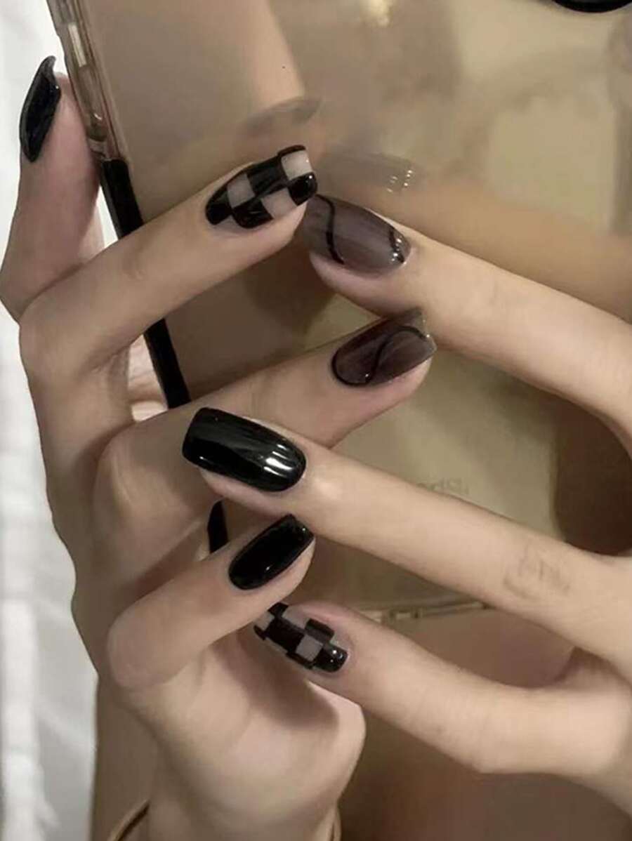 Upgrade Your Look With 24pcs Short Square Black Lines Checkerboard Pattern Fake Nail & 1pc Nail File & 1sheet Tape Press On Nails Nail Supplies