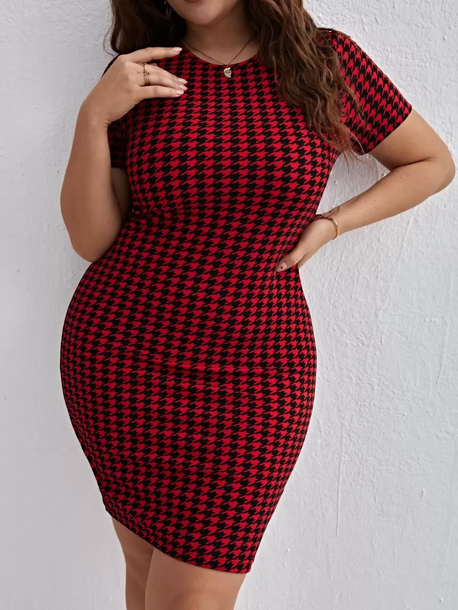 SHEIN Essnce Plus Houndstooth Print Bodycon Dress