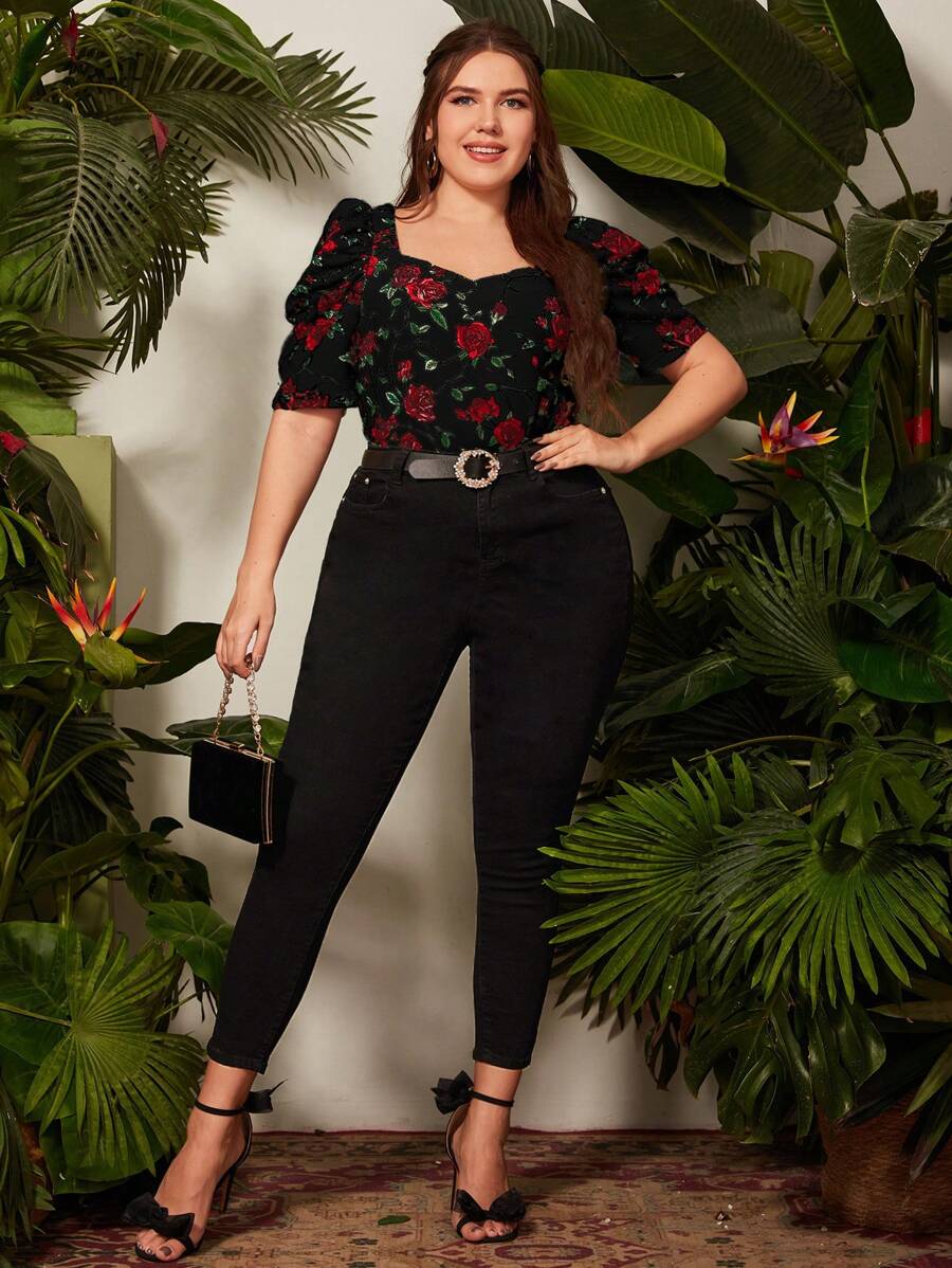 SHEIN Clasi T-Shirt mit Blume Muster, Sweetheart Ausschnitt, Puffärmeln,