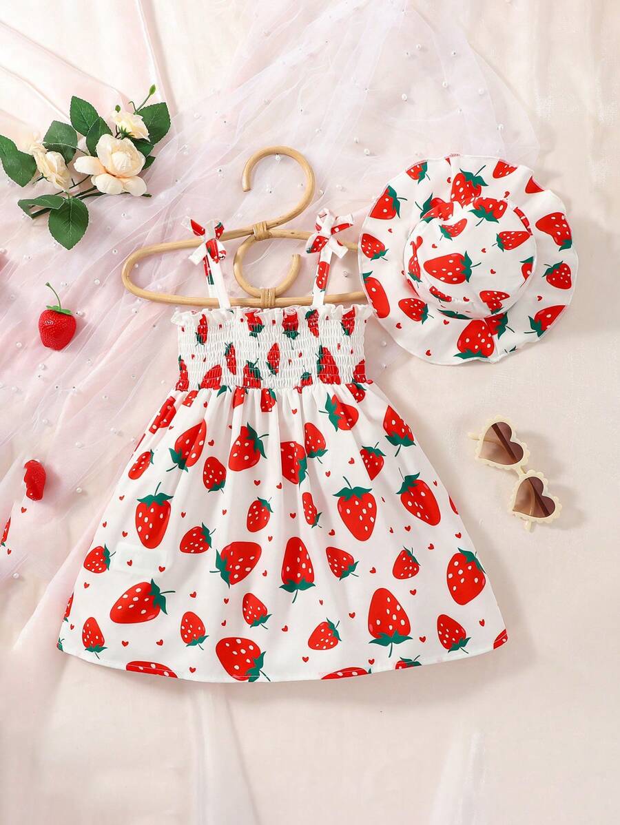SHEIN Vestido Con Estampado De Fresas Para Bebés Niñas Con Correas Y Sombrero