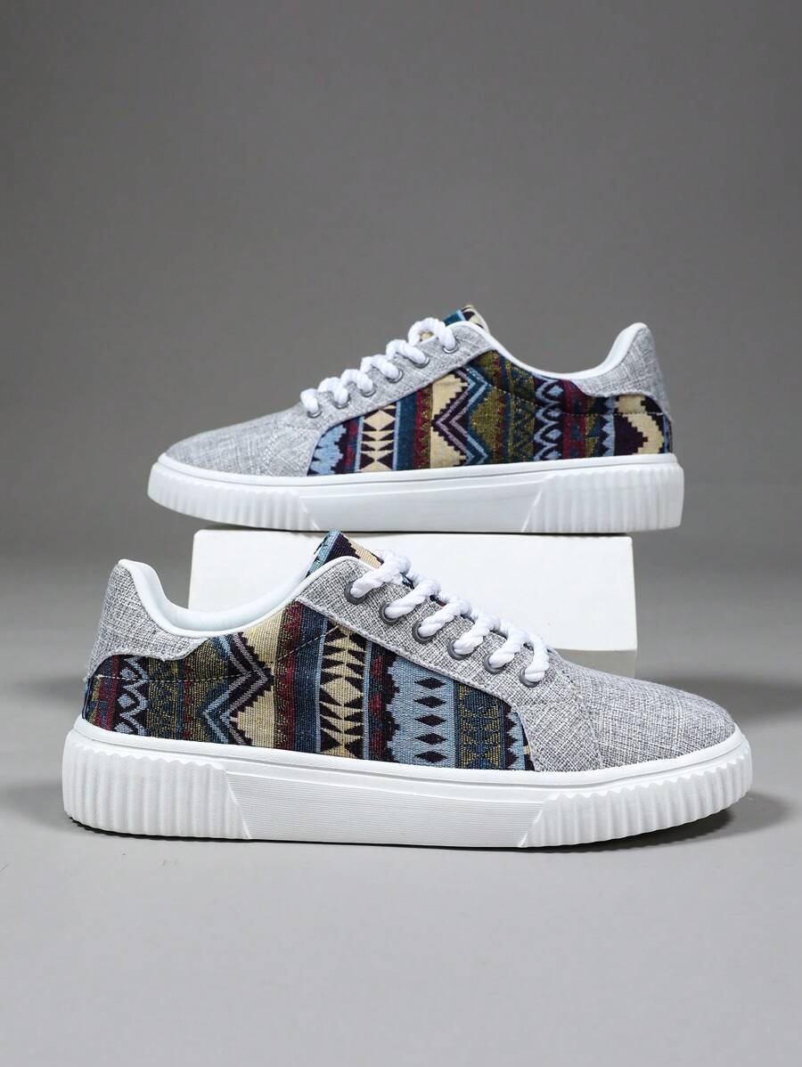 Men Geometric Pattern Lace-up Front Skate Shoes, Sporty Outdoor Sneakers