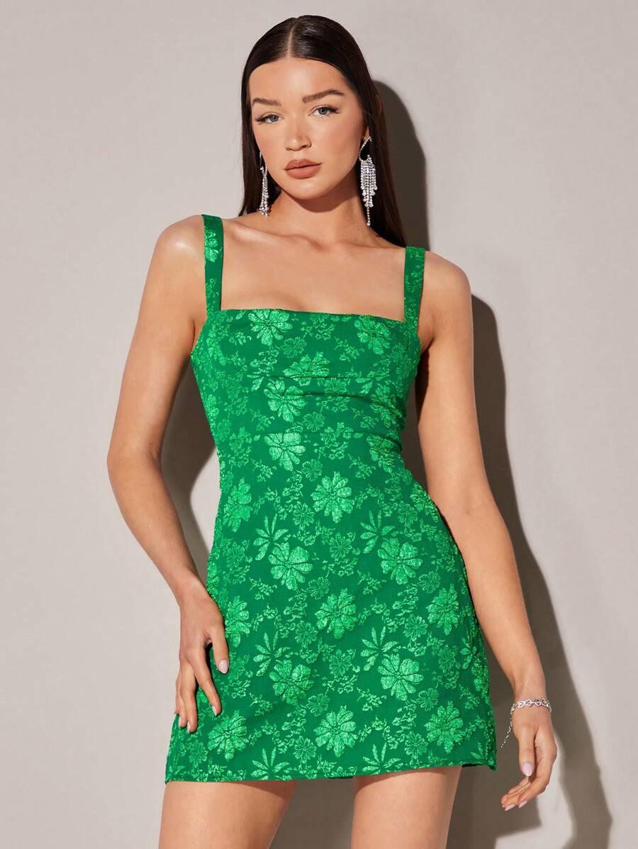 SHEIN BAE Vestido Camiseta Floral Jacquard, Vestido Mini Plissado de Pescoço Quadrado de Cor Sólida, Vestido Sem Costas Rosa com Manga Bolha Sem Alças, Vestido de Estilo Palaciano para Férias de Verão, Elegante, Roupas de Praia para Mulher / Vestido de Convidada de Casamento / Vestido de Chá de Panela Branco, Vestido de Formatura / Conjunto de Formatura, Roupas de Brunch para Mulheres, Roupa de Show de Mulheres / Roupas de Rave Festival / Roupa de Show de País / Roupas de Ibiza / Roupas de Nashville, Férias, Férias, Modesto, Roupas de Mulher para Férias Tropicais, Gyaru, Roupas de Verão / Roupas de Verão, Roupas de Primavera para Mulheres, Vestido para Encontro à Noite, Vestido de Dama de Honra Mini, Vestido Preto Elegante Pequeno, Primavera/Verão