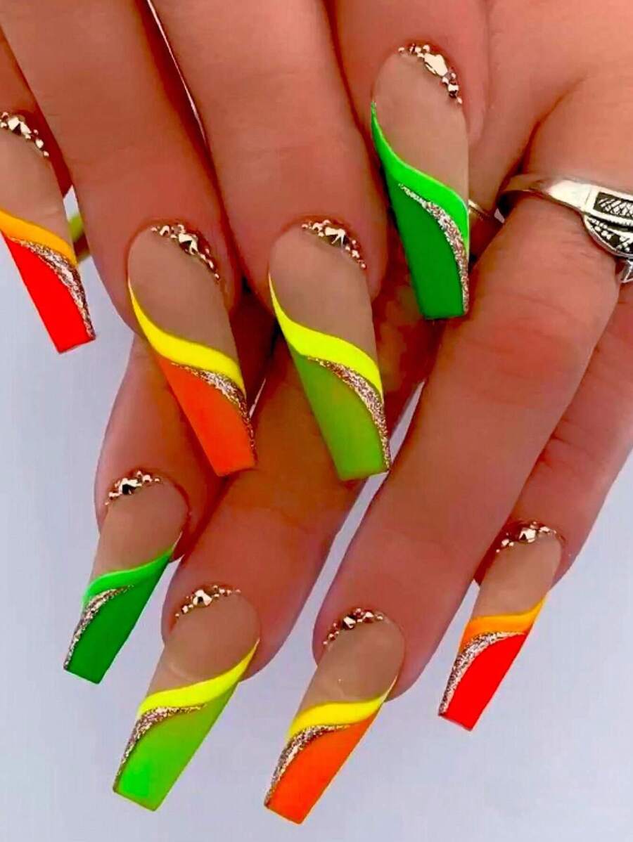 Upgrade je look met 24pcs Franse Groovy Swirl lange doodskist gestreepte volledige dekking druk op nep nagel kit druk op nagels nagelbenodigdheden
