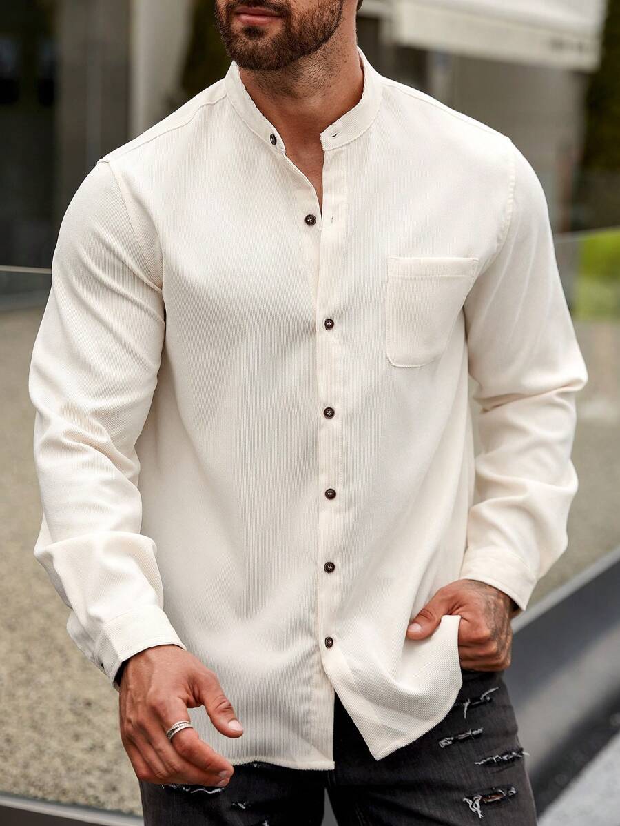 Manfinity Homme Hombres Camisa unicolor con botón con parche de bolsillo sin camiseta
