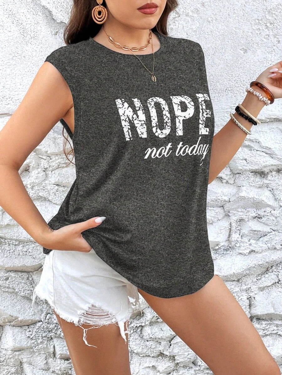 SHEIN LUNE Plus Slogan Graphic Tank Top