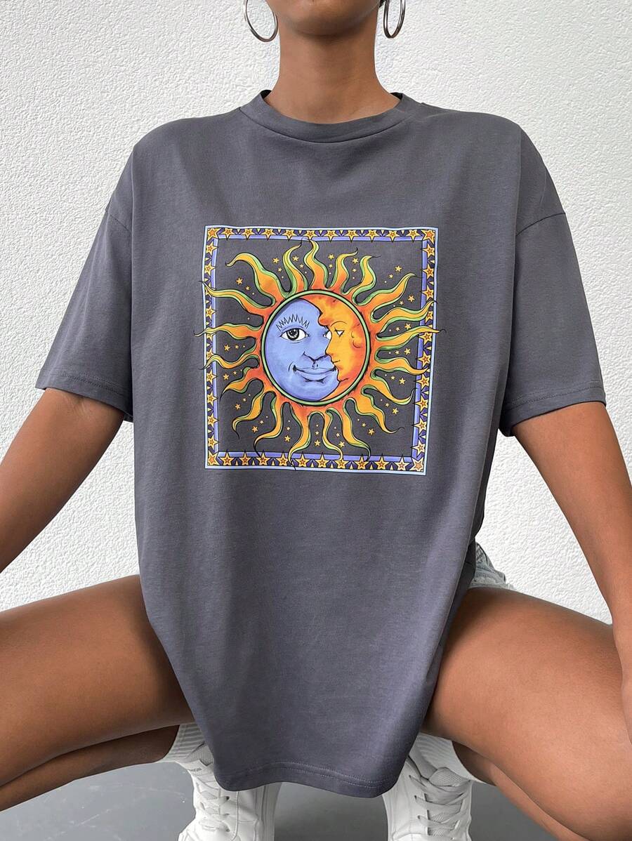 RueChic Camiseta de hombros caídos con estampado de sol y luna