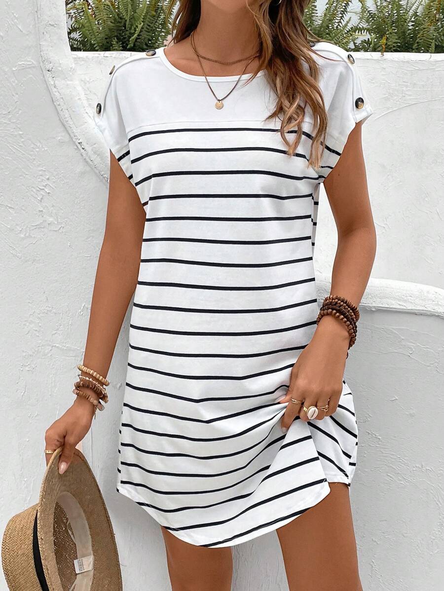 SHEIN Frenchy Vestido de camiseta de manga corta campanada con estampado a rayas