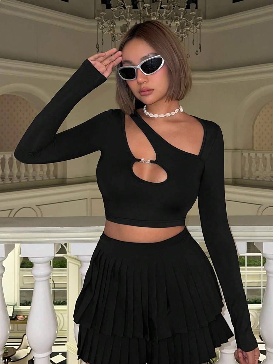 SHEIN ICON Y2k Fall Women Outfits Basic T Shirt Women T Shirt Plain T Shirt Metal Accent Cut-Out Shoulder Tight Fit T-Shirt