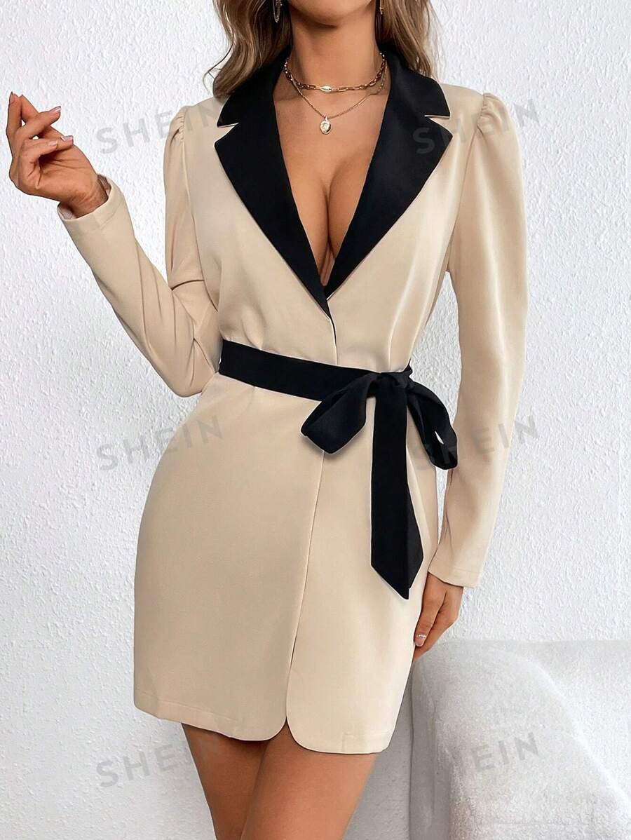 SHEIN Privé Abrigo de cuello en contraste de manga farol con cinturón