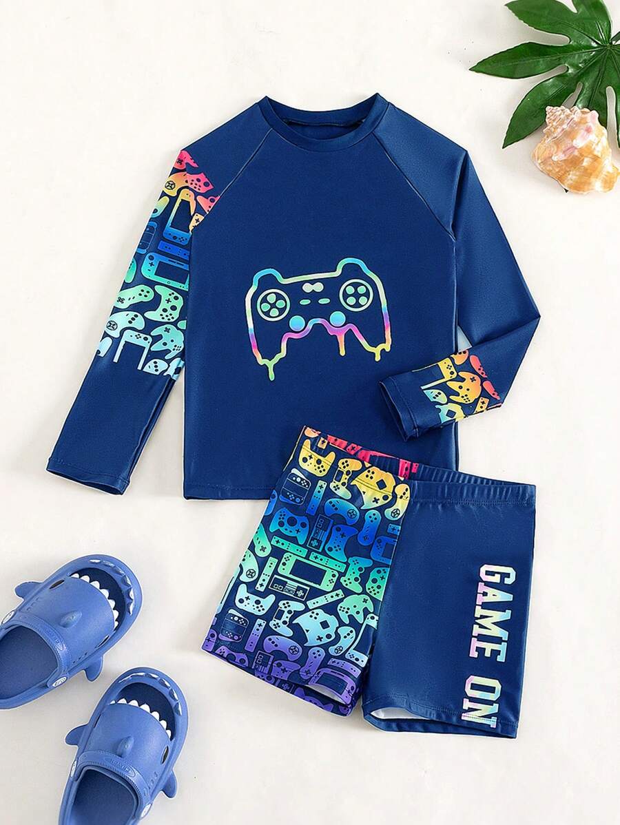 Conjunto de traje de baño informal con parte superior de manga larga con cuello redondo estampada y pantalones cortos para niño preadolescente