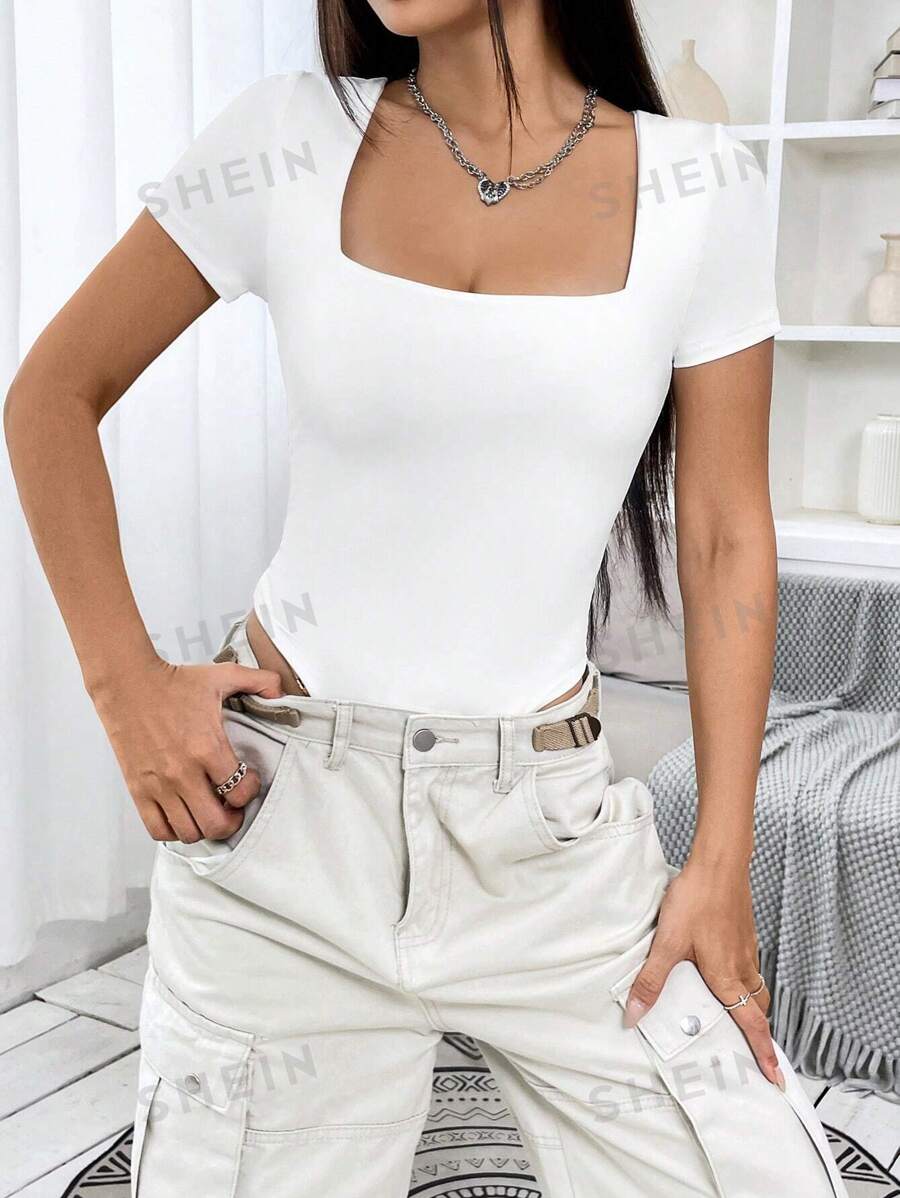 SHEIN EZwear Body De Punto Blanco Con Estampado De Corazones Para Mujer, Ideal Para El Día De San Valentín En Verano