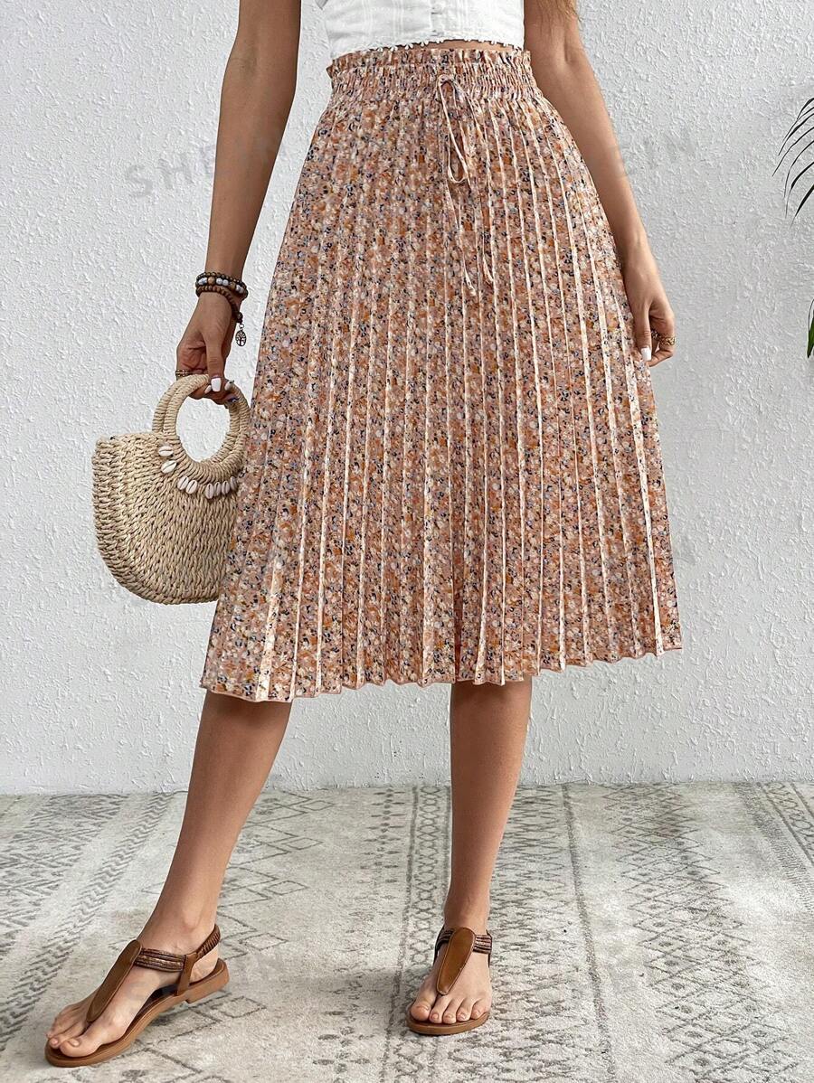 SHEIN VCAY Falda plisada con flores estampadas en tamaño grande para mujeres con estilo de vacaciones