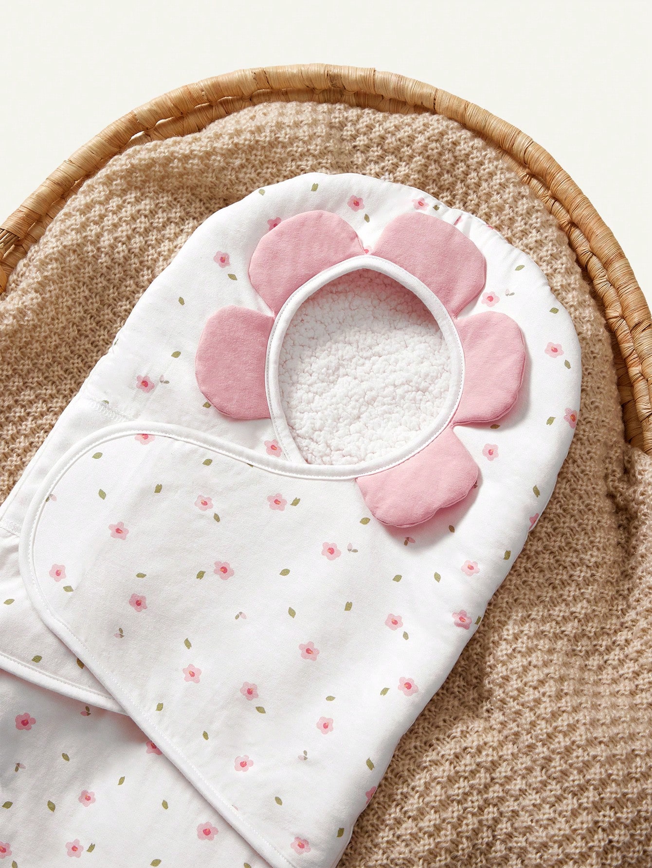 Cozy Pixies لفافة زهرية الشكل طباعة الأزهار لحديثي الولادة