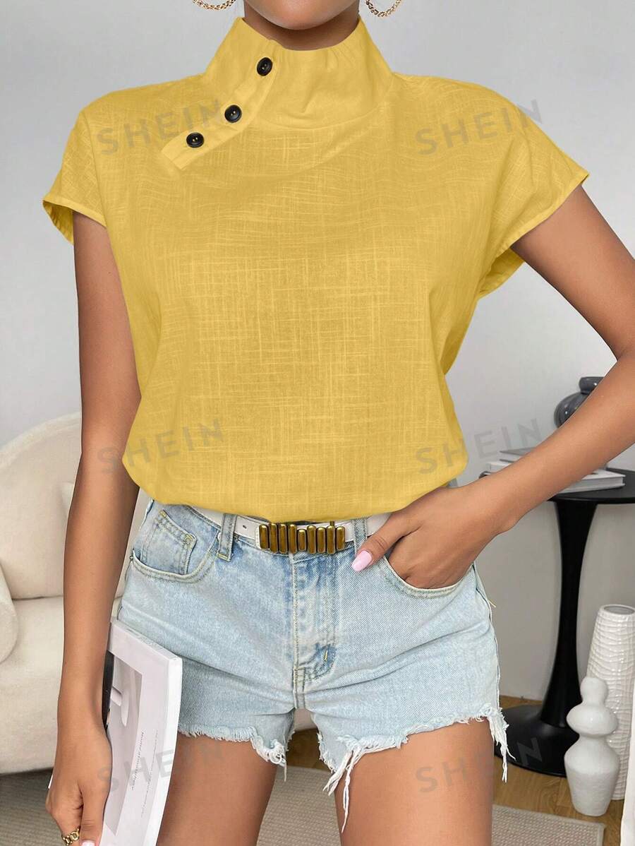 SHEIN Privé Blusa de cuello alto con diseño de botón de manga murciélago