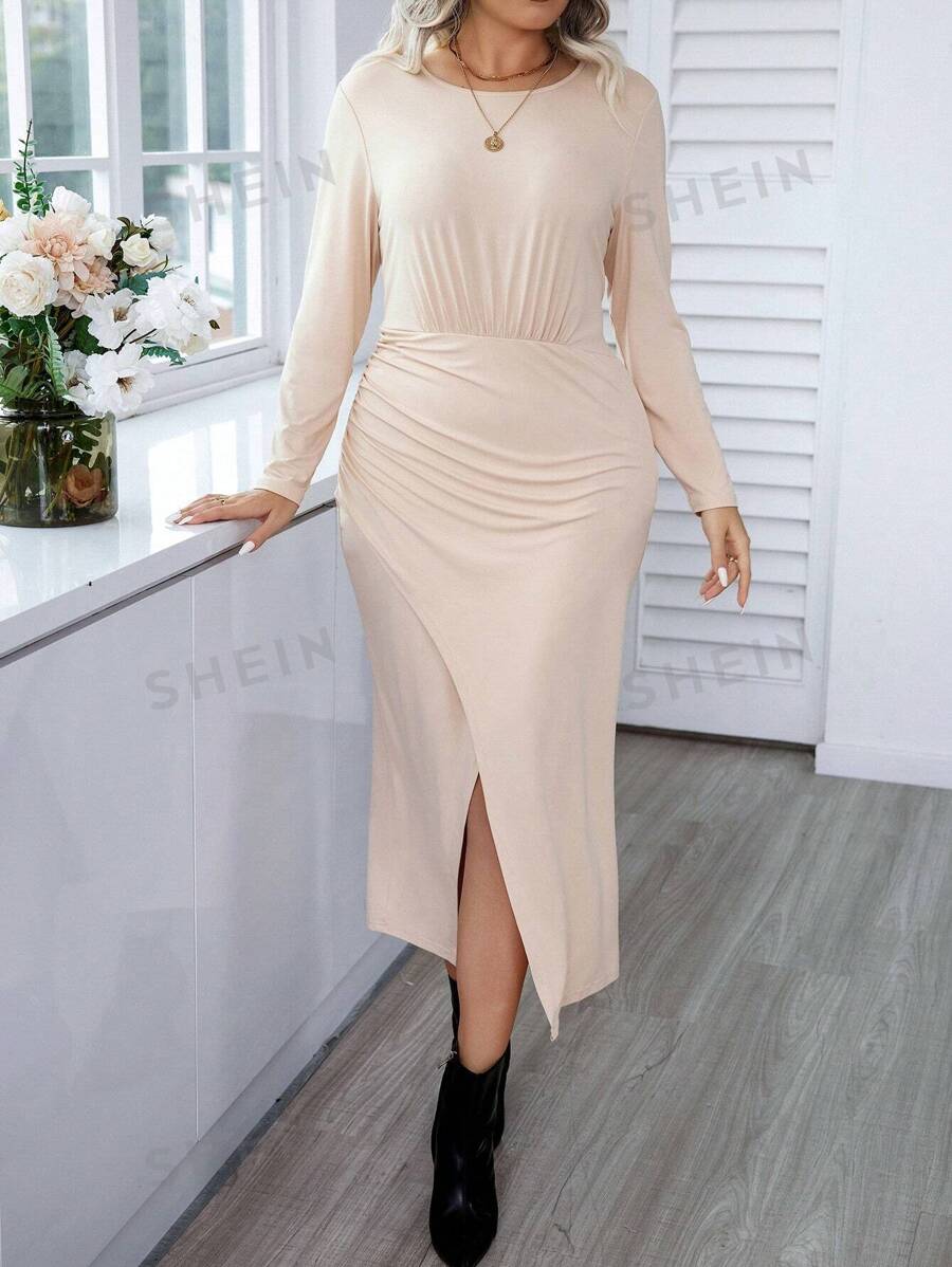 Calvaya Talla grande Vestido unicolor fruncido bajo asimétrico
