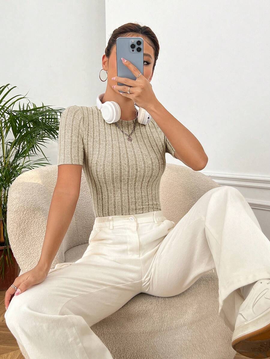 SHEIN EZwear Solid Ribbed Knit Tee