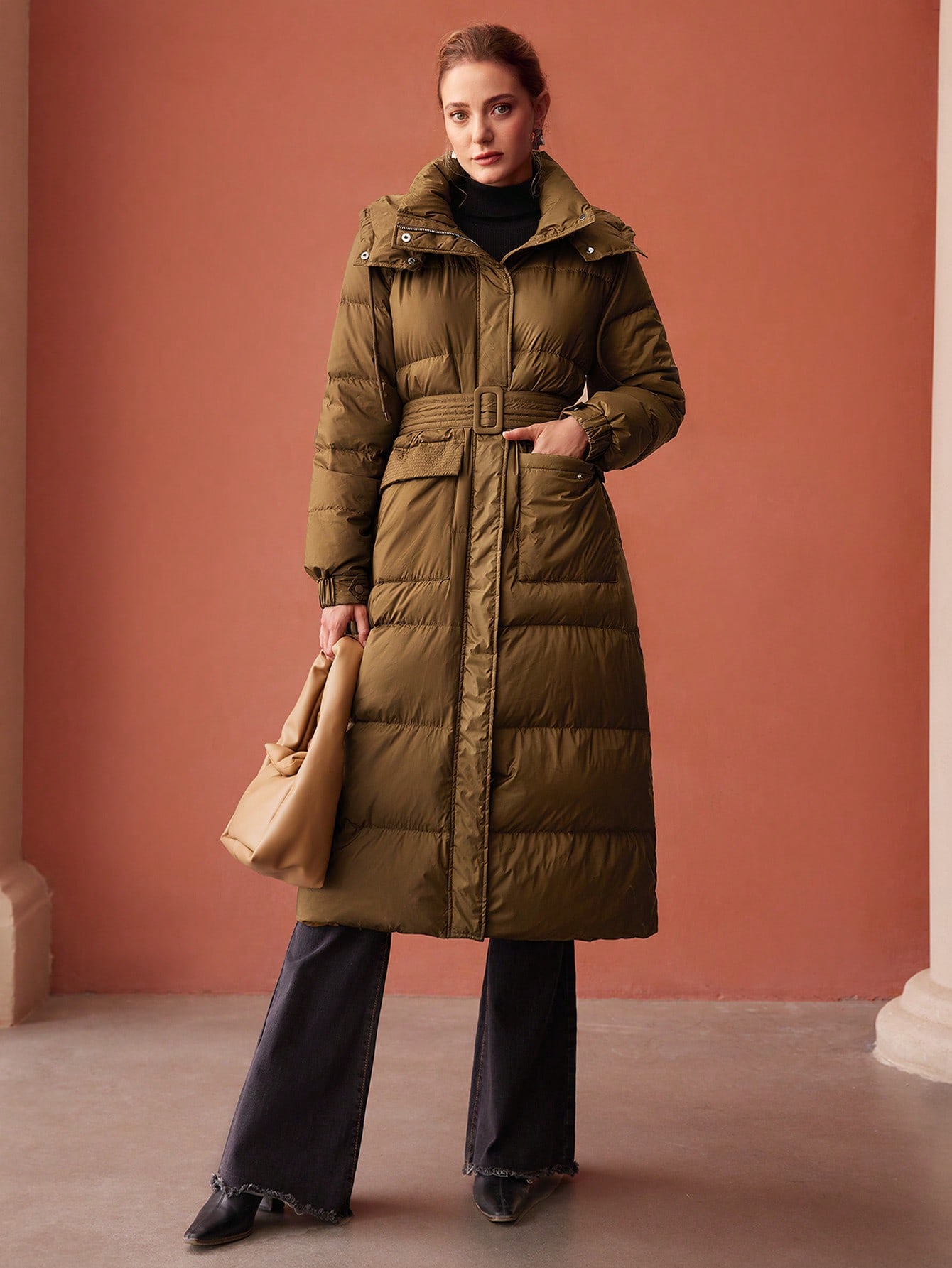 BELTED HOODED DOWN PUFFER COAT｜Motf