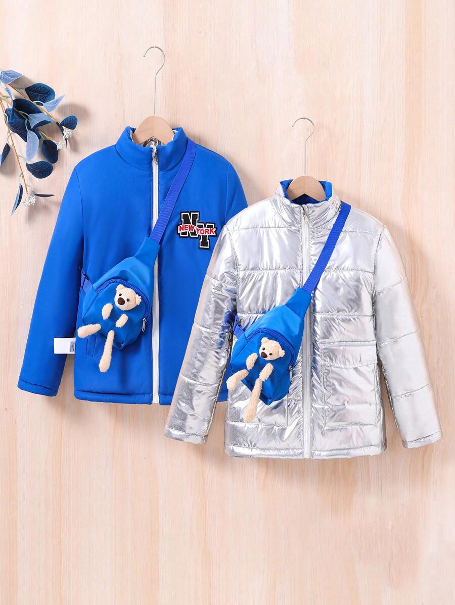 SHEIN Manteau matelassé avec patch de lettre à l'envers pour préadolescents, avec sac décoré d'un ours