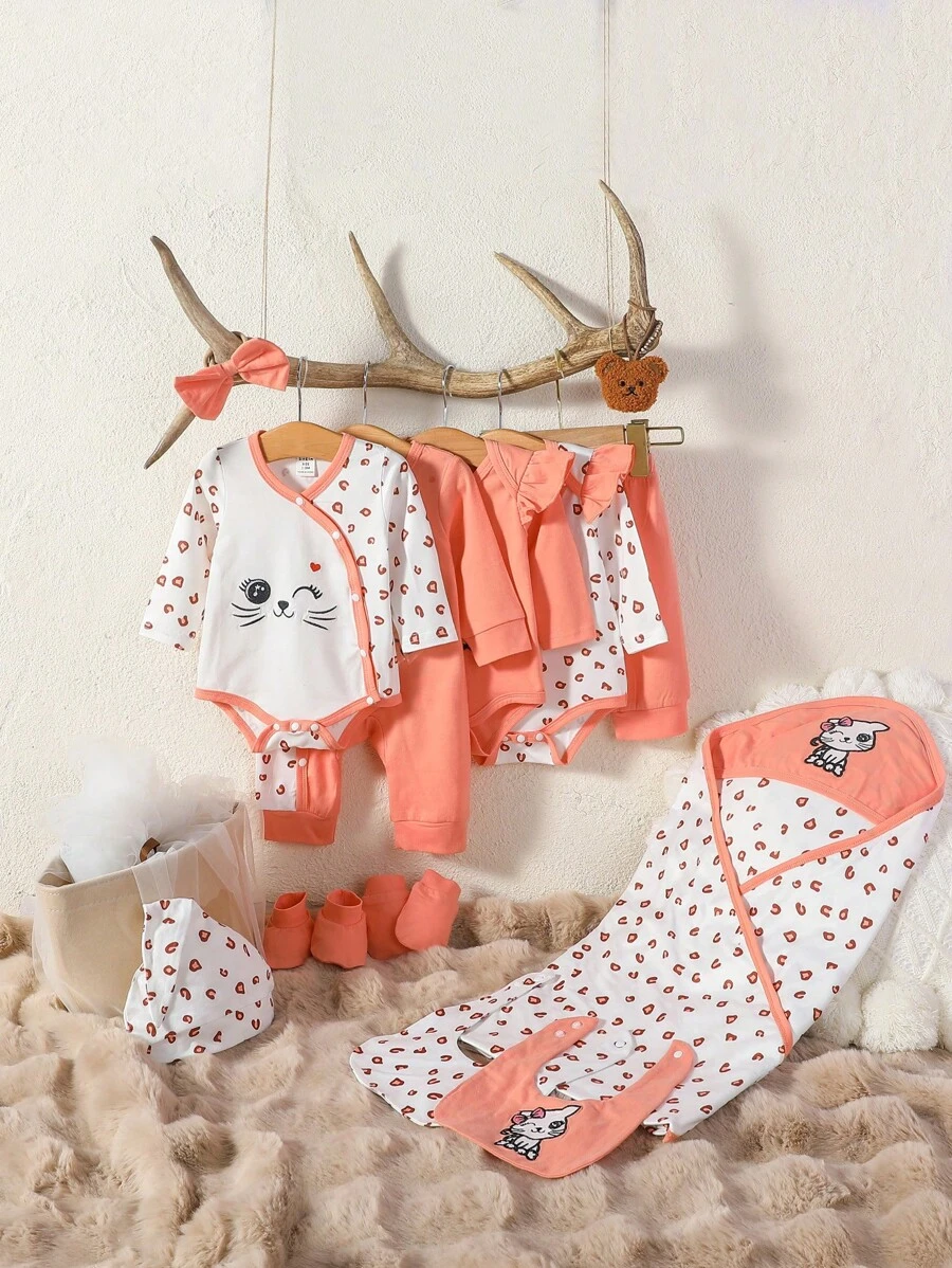 SHEIN Set regalo di body, tutina e pantaloni con bavaglino per bambine con grafica a cartoni animati e bordi a contrasto