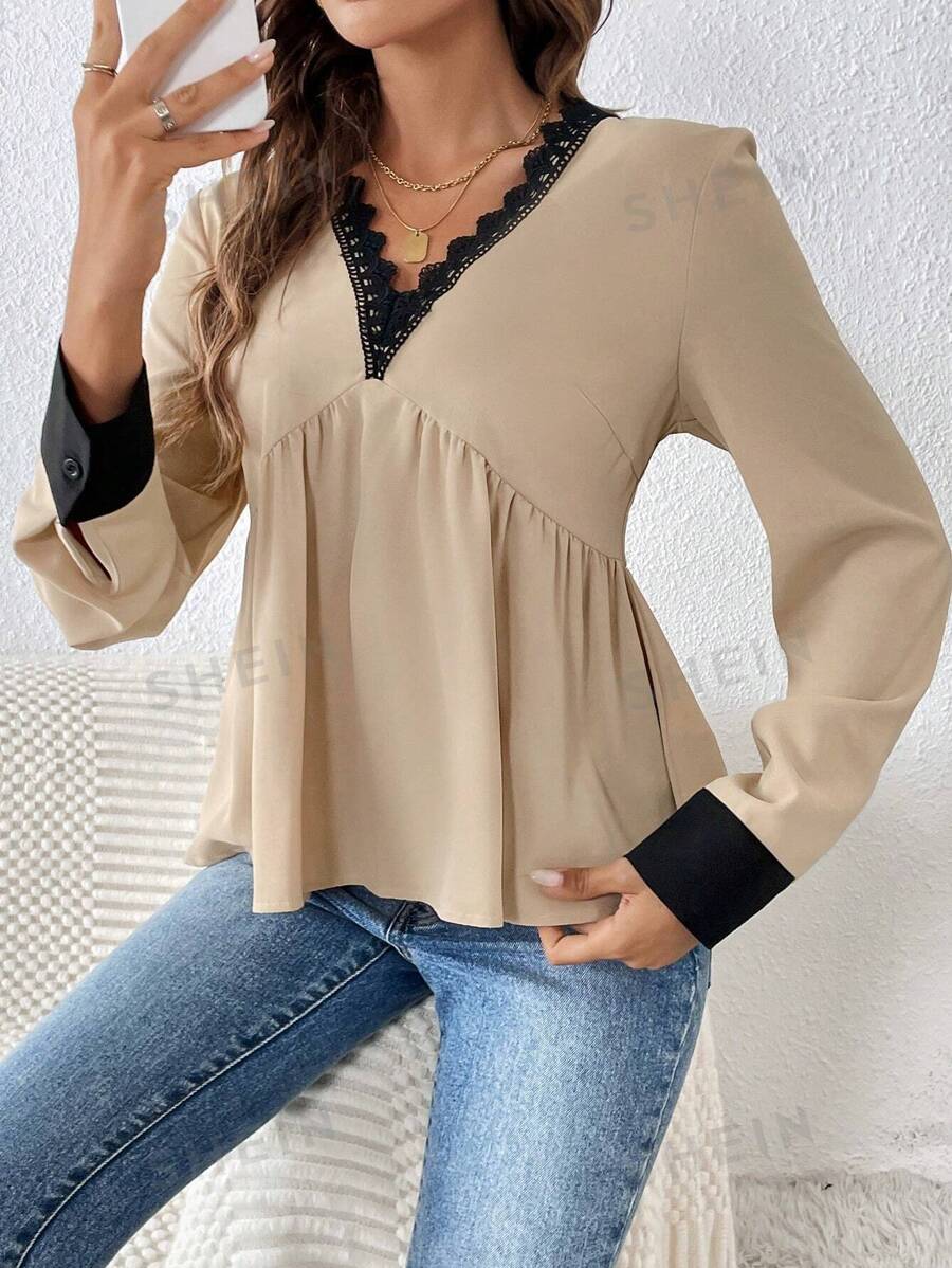 SHEIN Frenchy Blusa peplum ribete con encaje