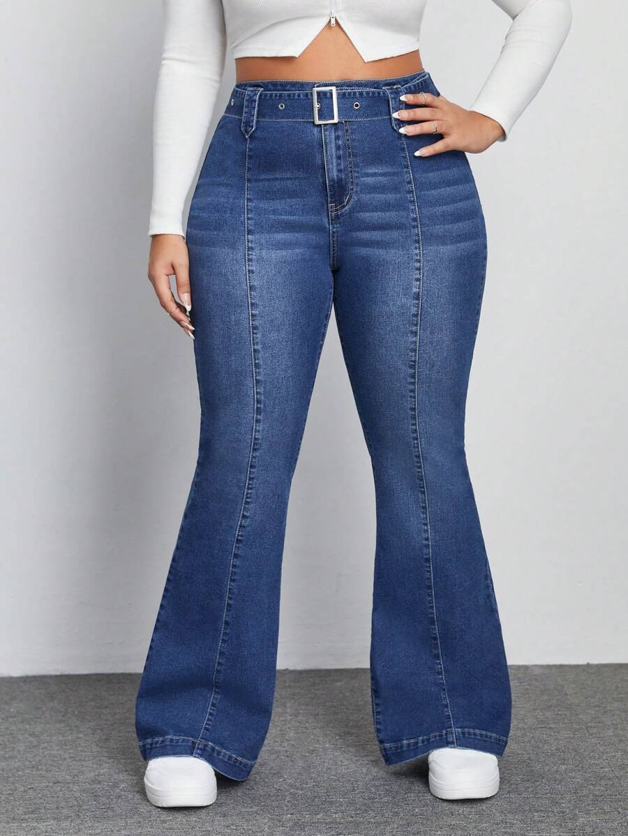 SHEIN EZwear Talla grande Jeans de pierna amplia con cinturón con hebilla