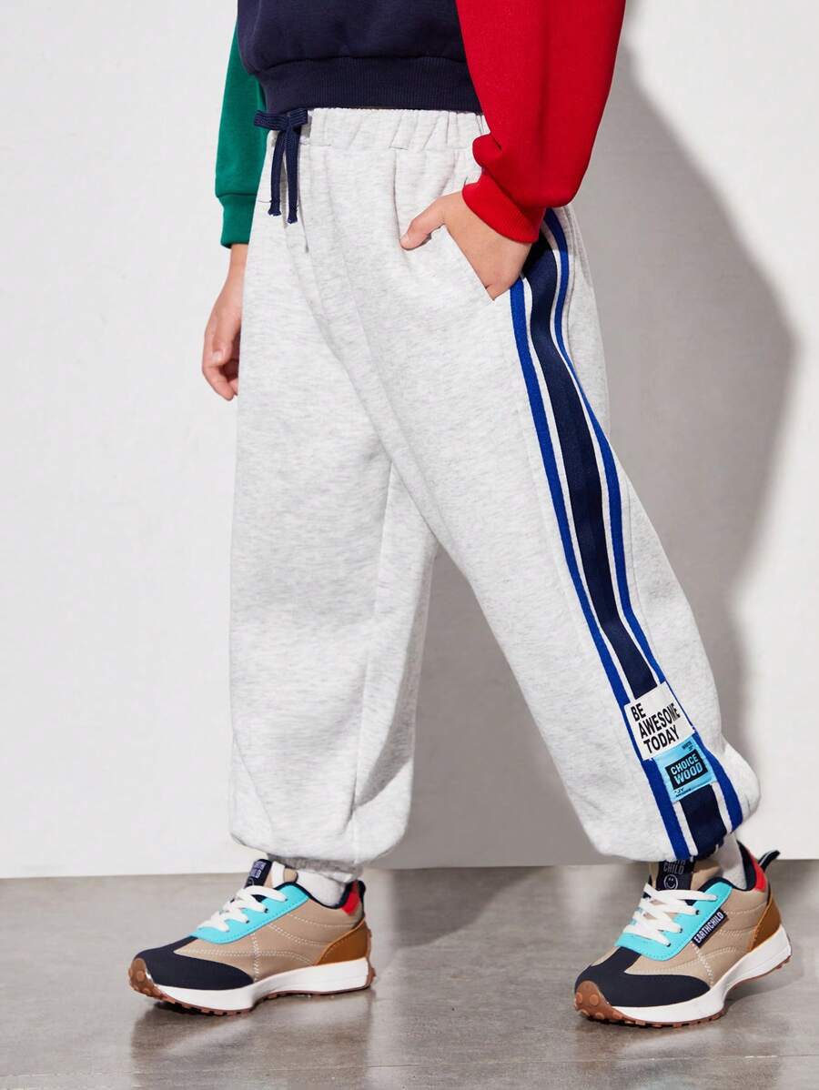 SHEIN Pantalones Knitted Cómodos Y Casuales Para Niños Pequeños Con Franjas Laterales Y Cinta Tejida Con Etiqueta De Marca En Inglés