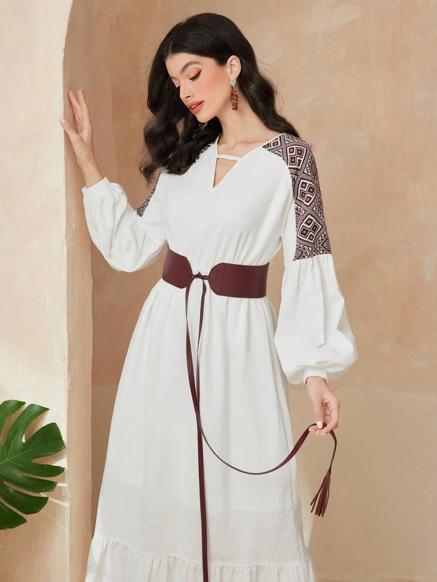 Mulvari Geometric Print Raglan Long Sleeve Dress With Keyhole Neckline