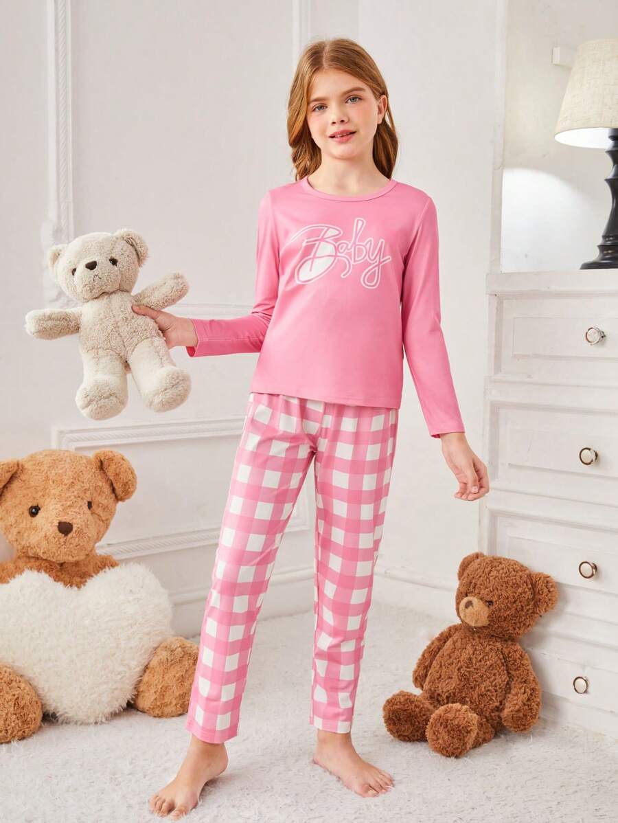 Conjunto de pijama para niña preadolescente con camiseta de manga larga impresa con letra y pantalones largos con patrón de cuadros