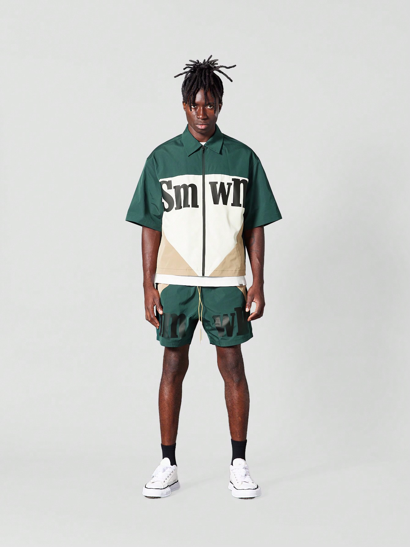 Boxy Fit Zip Through Shirt With Front Print｜Sumwon