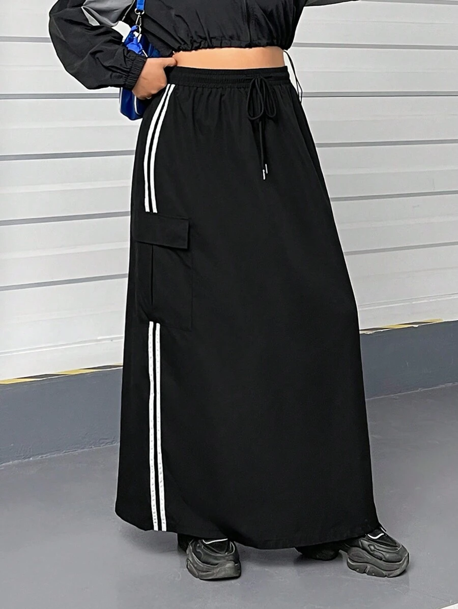 SHEIN EZwear Plus Size Side Stripe Drawstring Waist Cargo Skirt