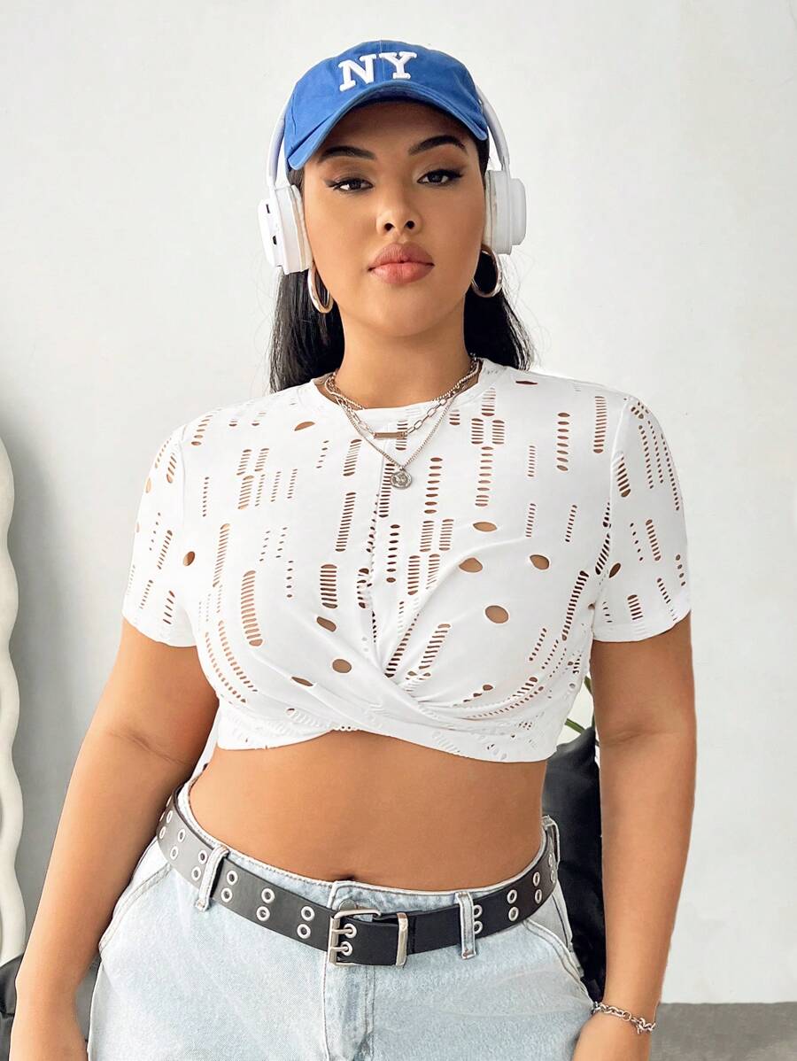 SHEIN EZwear CURVE Women'S Plus Size Hollow Out Cross Cut Short T-Shirt