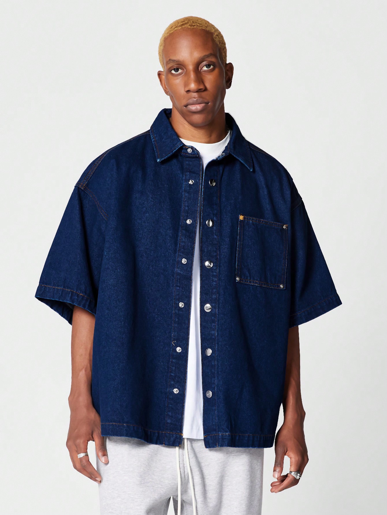 Oversized Fit Short Sleeve Denim Shirt With Front Pocket｜Sumwon