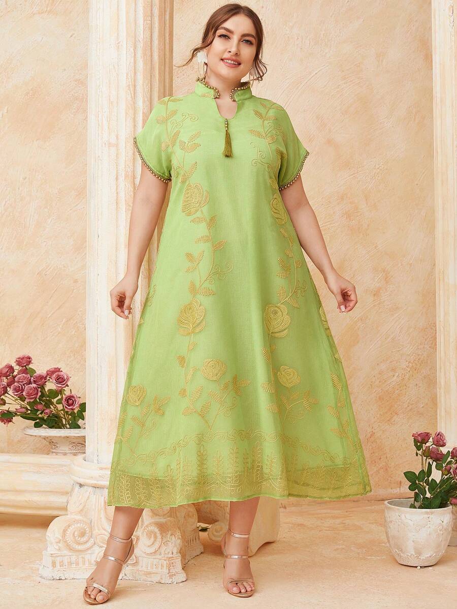 Al Najma Grote maten Elegant Jurken Met Geborduurde bloemen , Kralen , En Franje decoratie